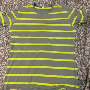 Men’s Lululemon fitted shirt